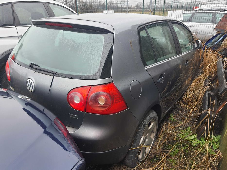На части! VW Golf 1.9 SDI