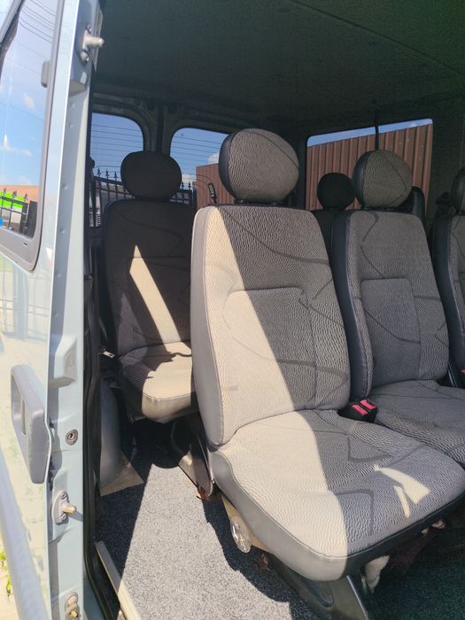 Vând Renault Master 8+1