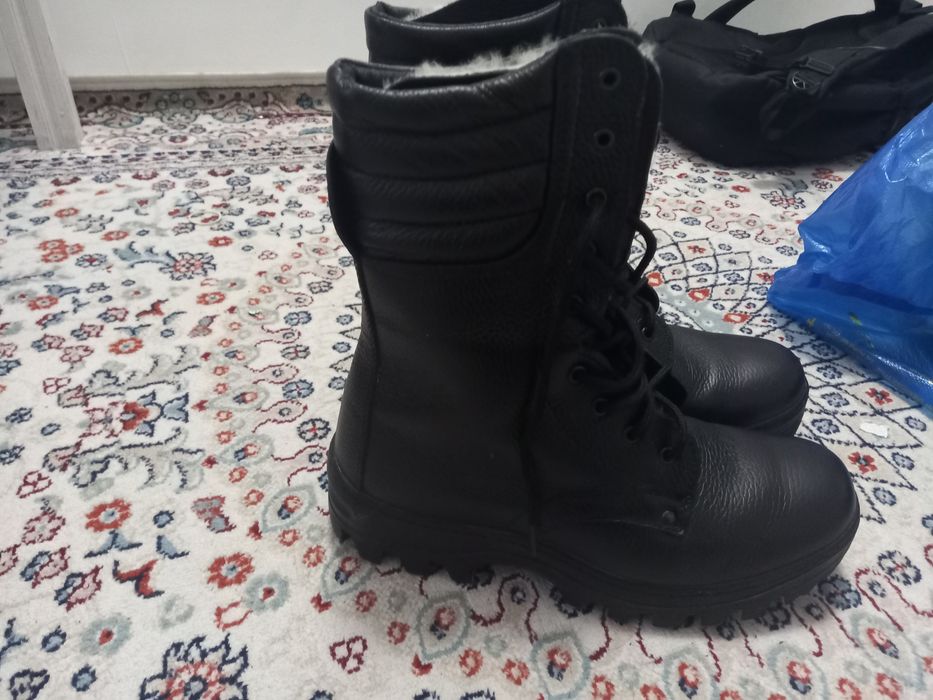 Продам берцы новые