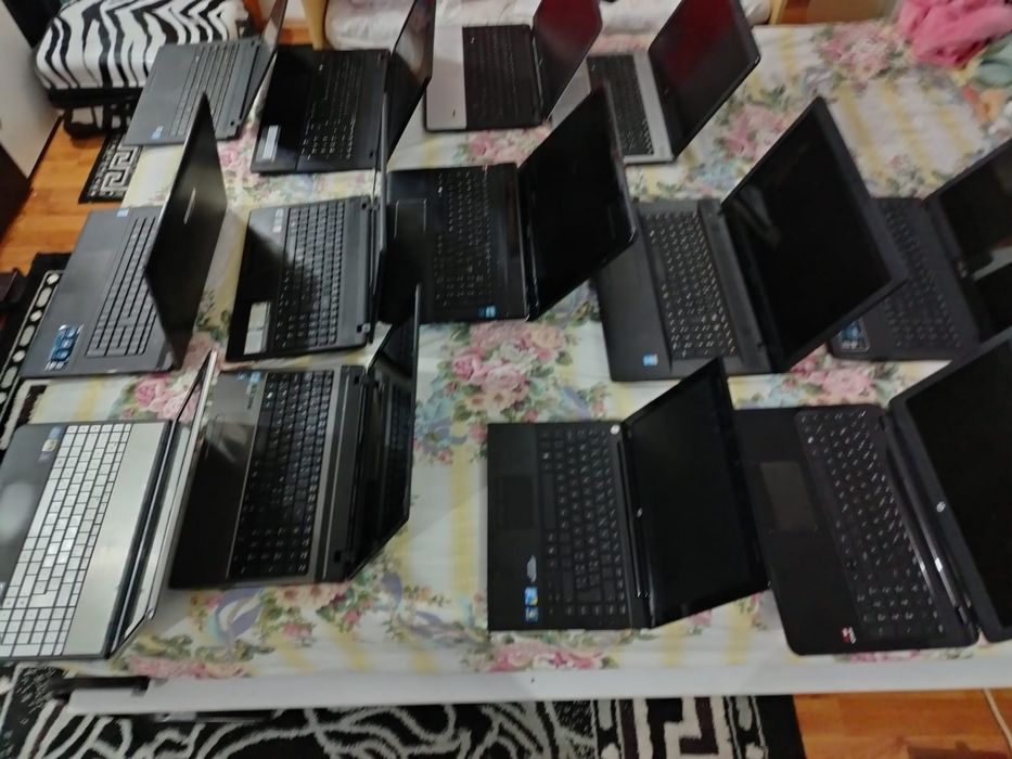 Vand laptopuri functionale: dual core, quad core i3, i5, i7