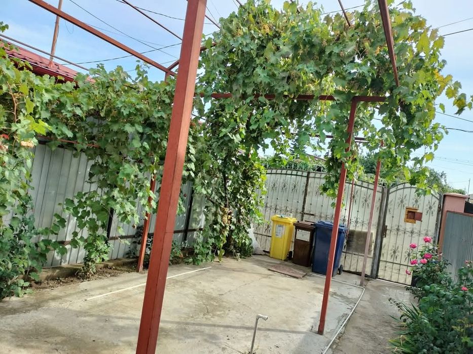 Închiriez casă în brailita