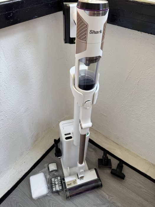 Безжична Вертикална Прахосмукачка Shark Detect Clean & Empty IW3612EUT | Със Самопочистваща Станция!