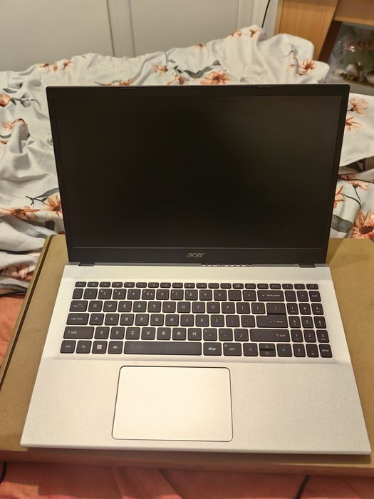Laptop accer AG15-42P