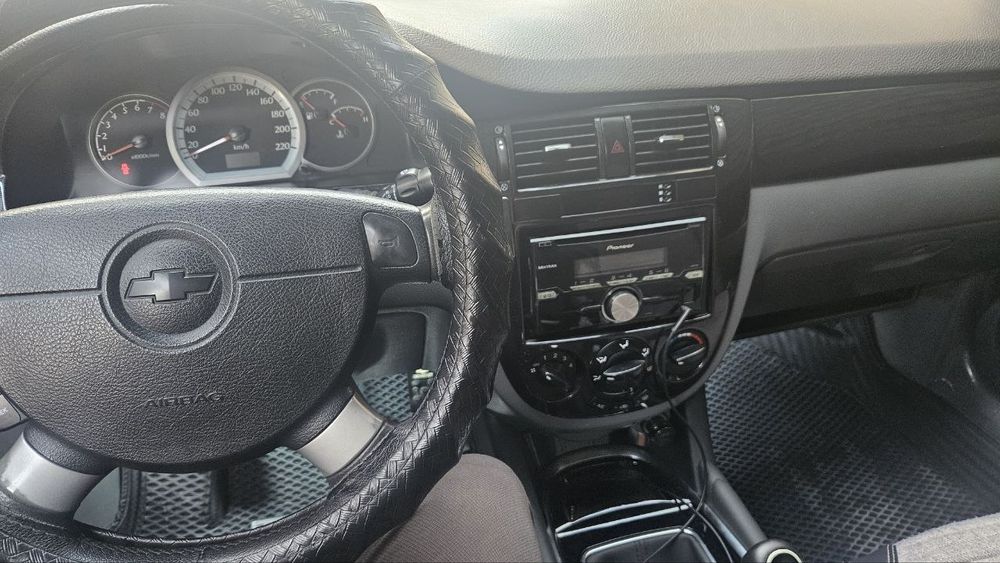 Laseti 1.8 sotiladi gazibor tanerofkasi bor