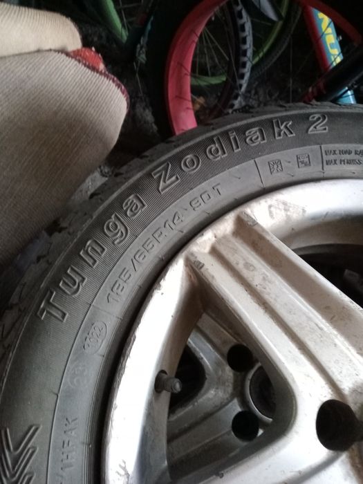 Продам комплект колес