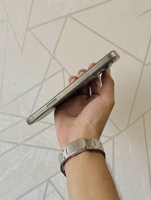 Продам iPhone 16 pro max 256гб