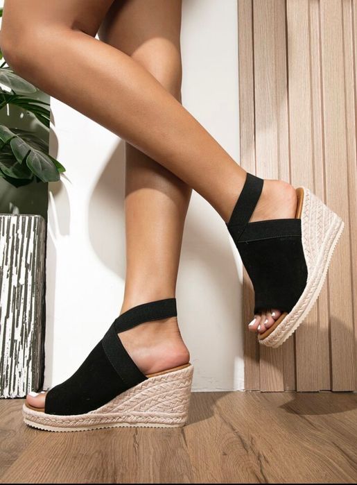 Сандали на платформа