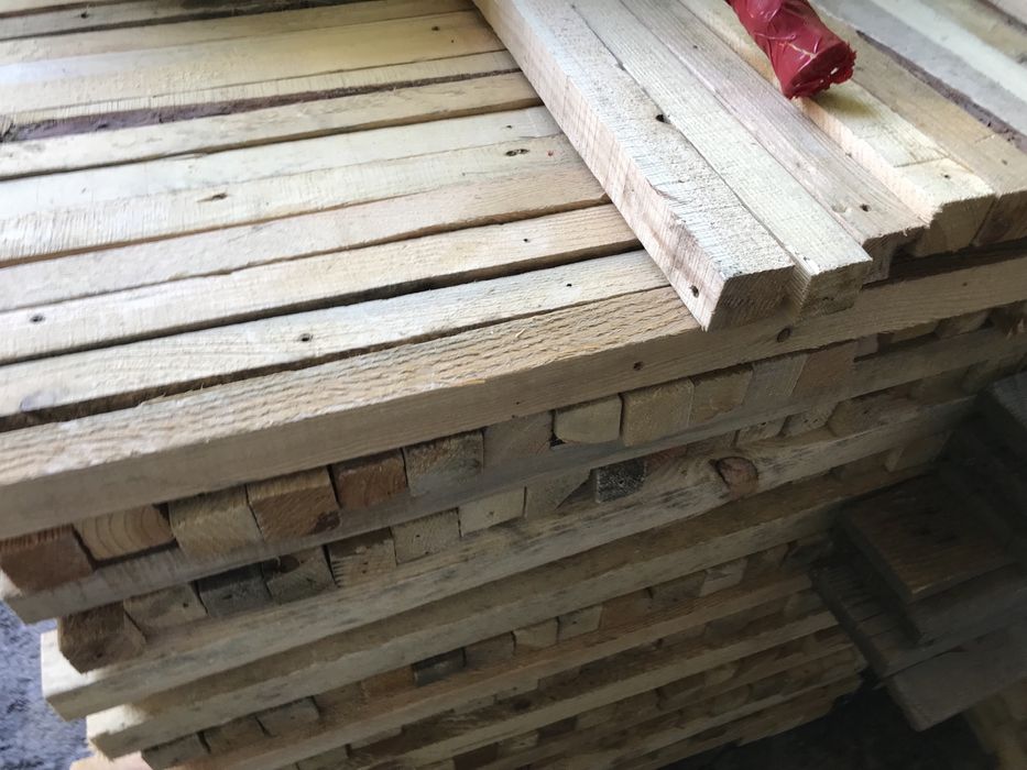 Стропила. Балки. Доска. Брусок. Щиты. Россия. Сосна