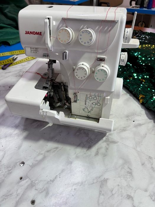 Оверлог бытовой.