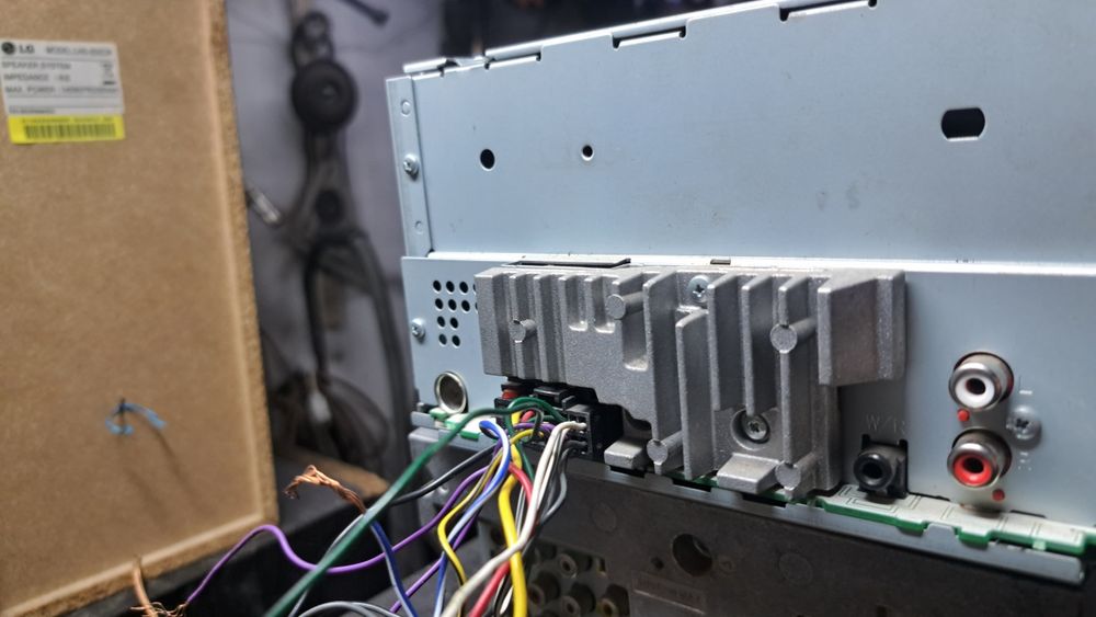 Продам автомагнитолу pioneer