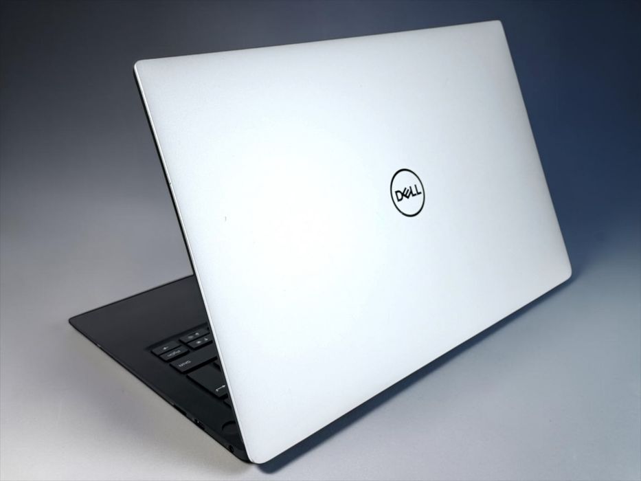 Dell XPS 7390 13" 4K UHD+ i7-10910U 16GB RAM 512GB SSD Перфектен! Гаранция!