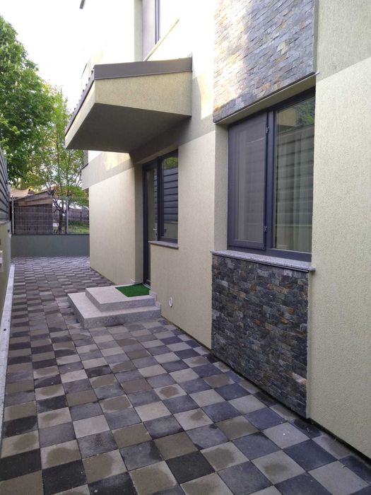 Spre închiriere:  Apartament 3 camere SPAȚIOS (92mp), Bloc Nou, Curte privată, lângă LIDL, în Vaslui