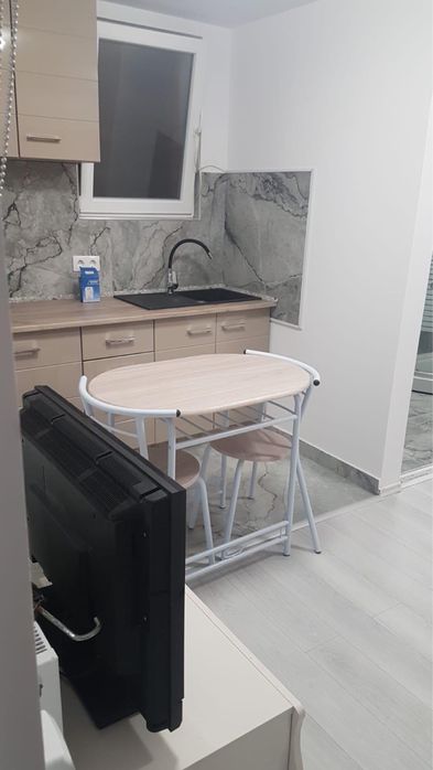 Ofer spre inchiriere harsonera la casa