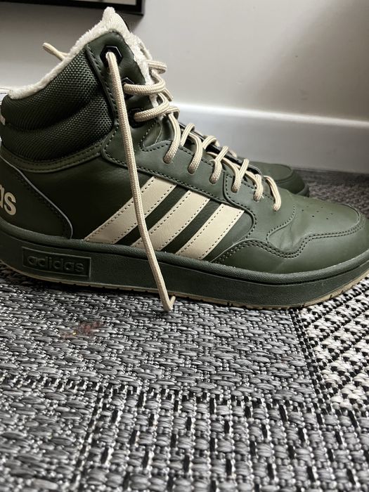Продаю кроссовки Adidas
