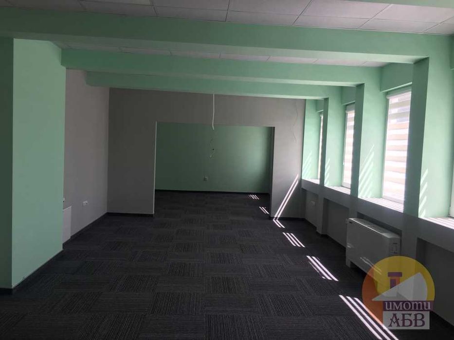 Дава се под наем Офис в Велико Търново, Център - 230 кв.м за 1500 € - Снимка #1