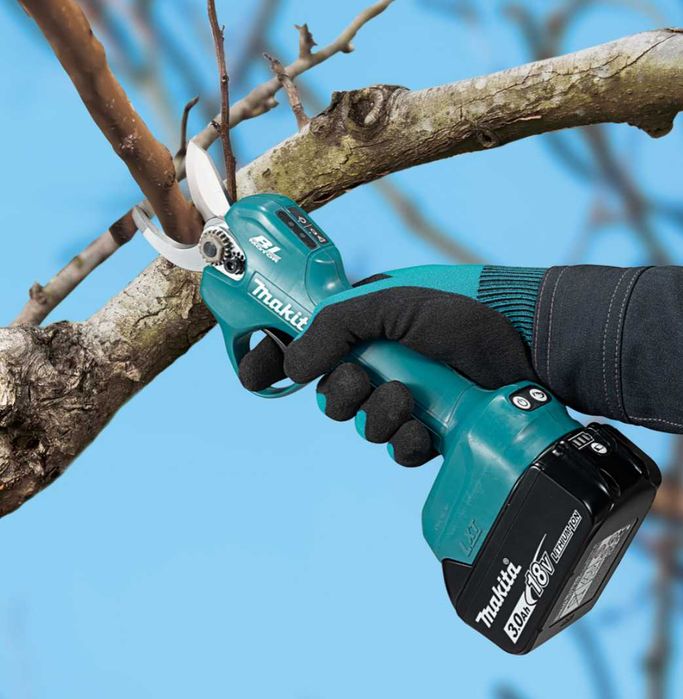 Акумулаторна ножица за клони Makita DUP181Z