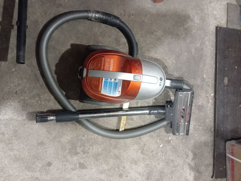 Продам пылесосы, дёшево.