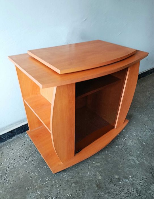 Шкаф за телевизор