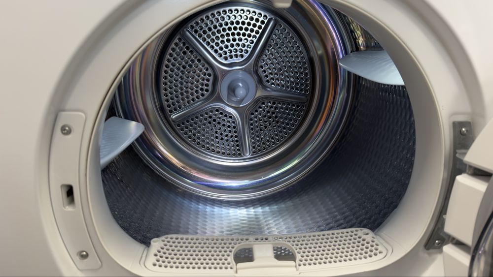 Сушилня с термопомпа ,Инверторен мотор ,SIEMENS iQ500 WT45W4B2 | 8 КГ | ТЕРМОПОМПА | SELFCLEANING CONDENSER | AUTODRY