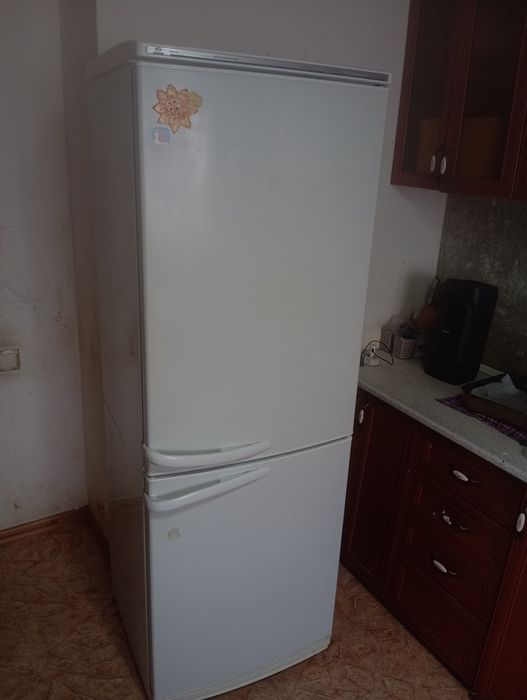 Продам холодильник