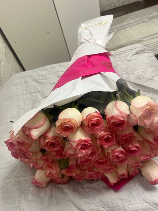 Цветы розы 51 розы метровый