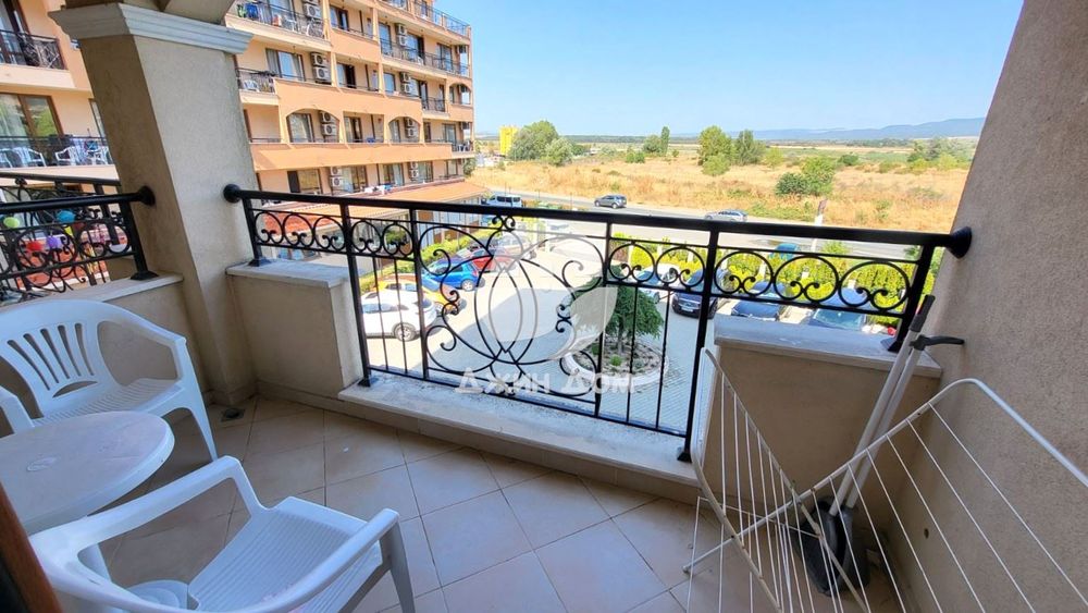 Продава се Двустаен апартамент в к.к. Слънчев бряг - 61 кв.м за 585 €/кв.м - Снимка #5