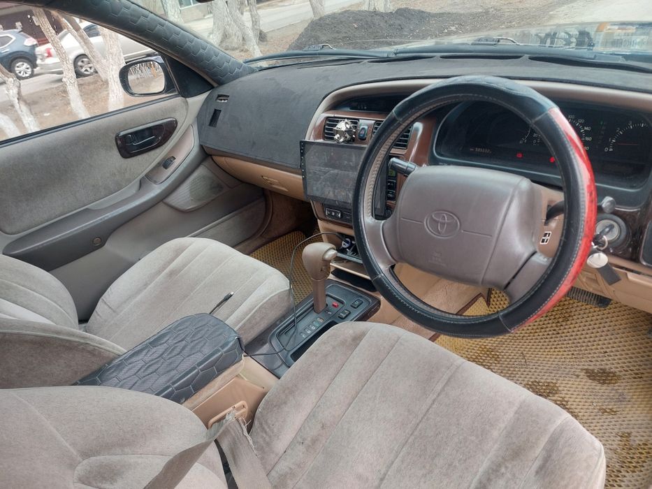 Тойота Авалон 3.0 газбензин