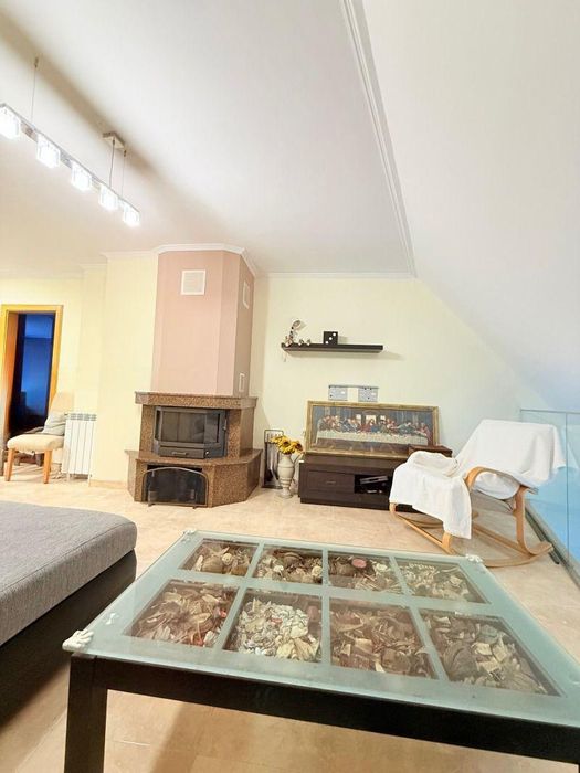 Дава се под наем Тристаен апартамент в София, Гоце Делчев - 155 кв.м за 1246.44 € - Снимка #2