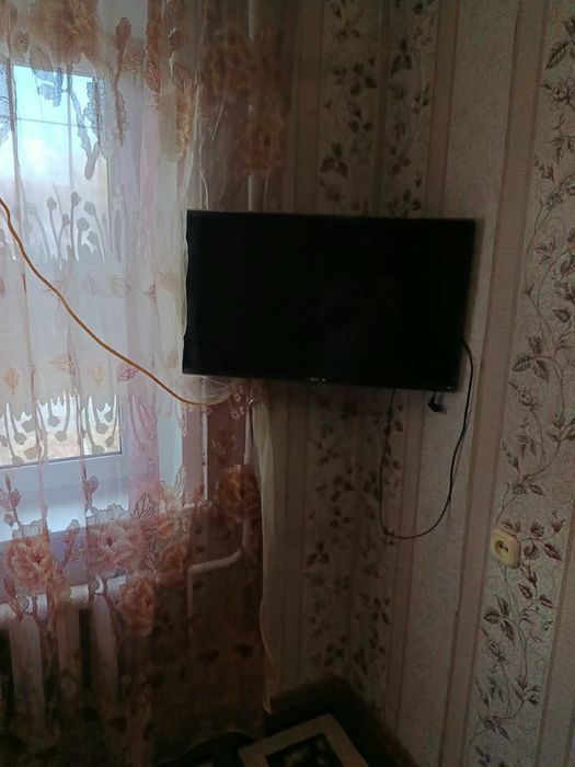 Продам телевизор LG 81 диагональ