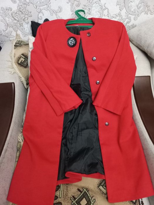 Продам женское пальто