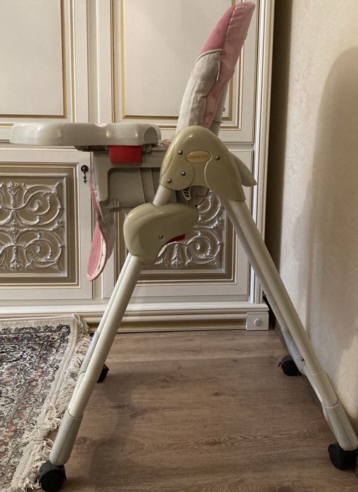 Детский стульчик для кормления