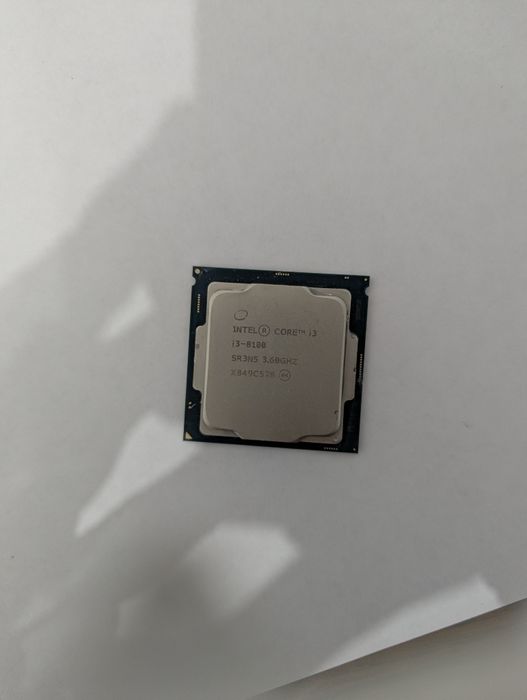 Intel core i3-8100