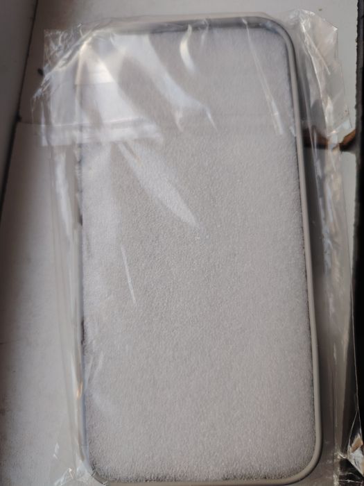 Нов силиконов калъф за айФон 16