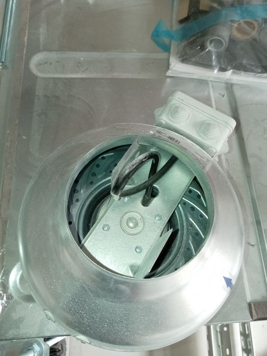 Vând ventilator 125