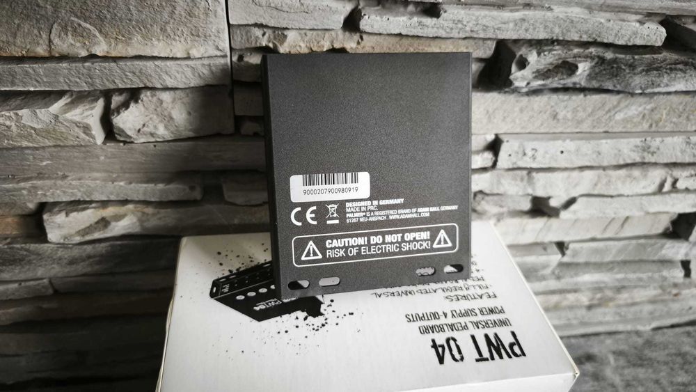 Alimentator pedale chitara PALMER PWT04 - Garantie