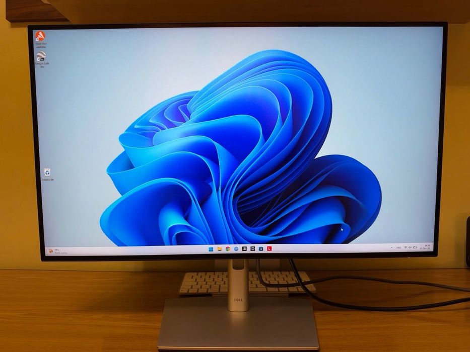 Монитор Dell U2722D