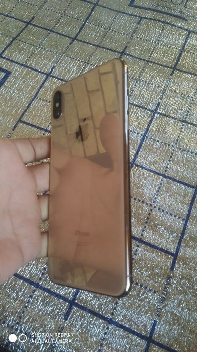 Iphone xs max 512 gb 79 radnoy yomkst ekran almashgan