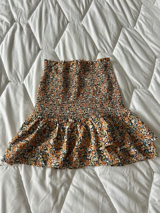 Многоцветна поличка