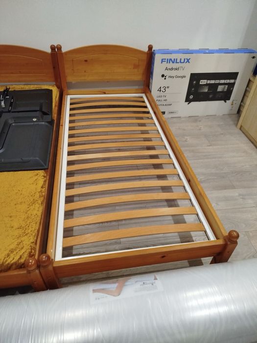 Гардероб с огледало ПДЧ, чамови легла с подматрачни рамки