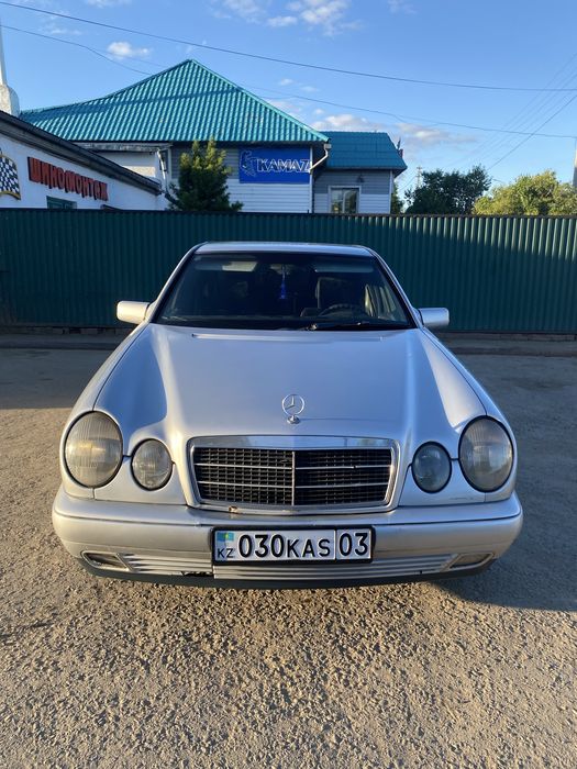 Продам мерседес 210