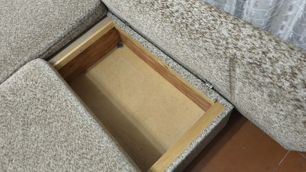 Продам раскладной диван.