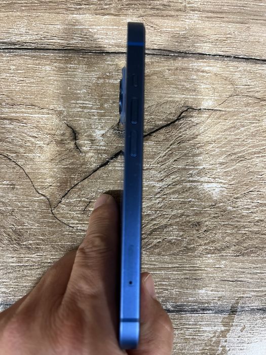 iPhone 128 gb blue