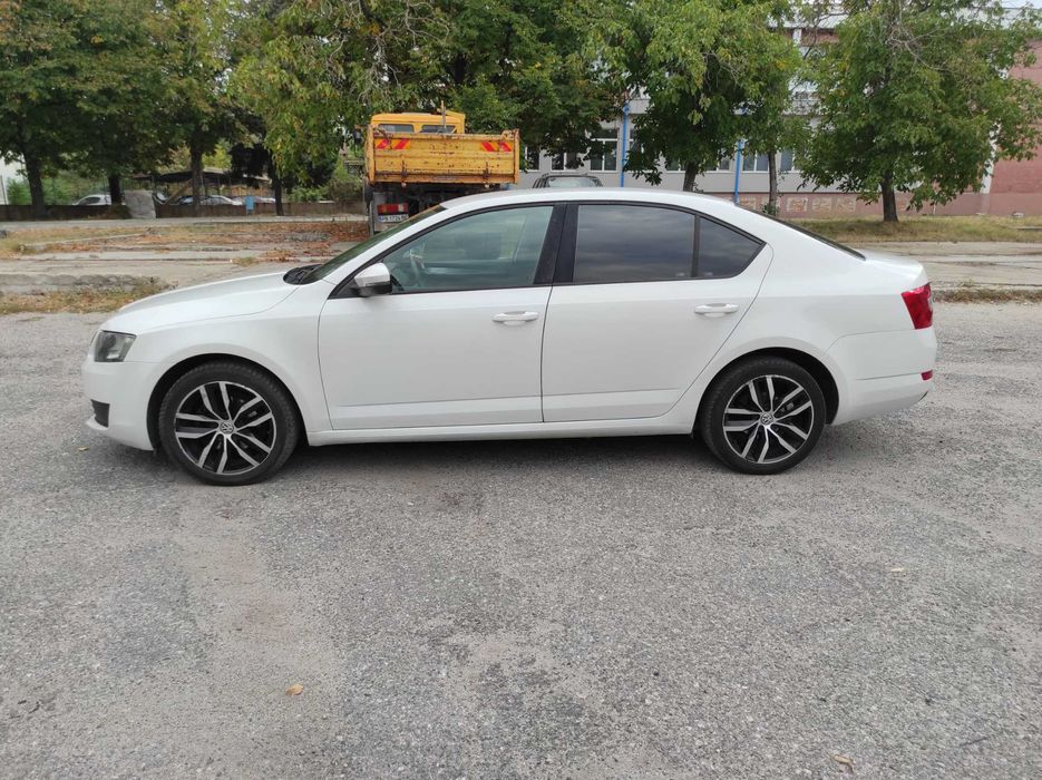 Шкода Октавия 3 като нова, 2014г.