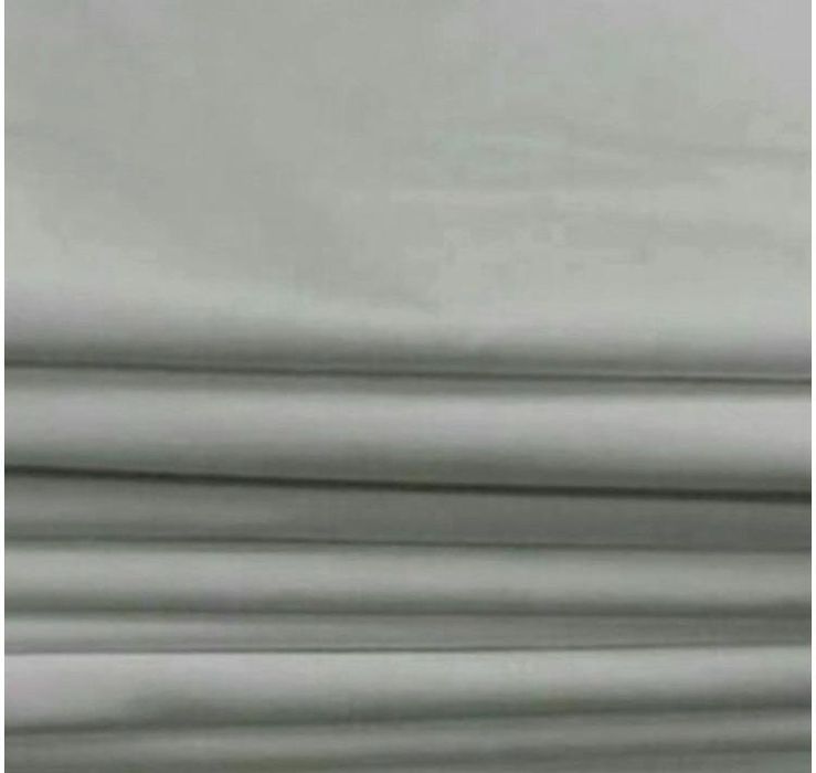 Продам простыни белые