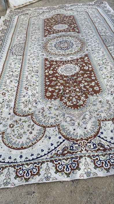 Продаю ковры в хорошем состоянии