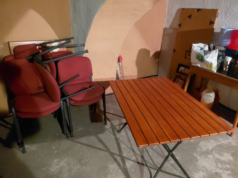 Scaune și mese pliabile