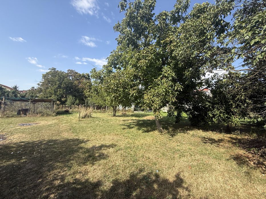Doua case,parcare+1200 mp teren intravilan,zona centrala,AXENTE SEVER 18