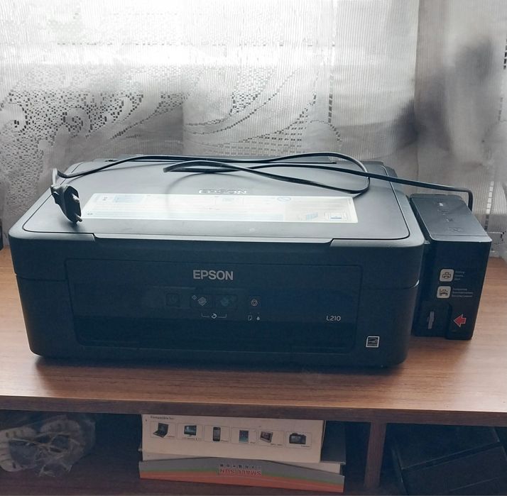 Продам струйный принтер EPSON-Ĺ210