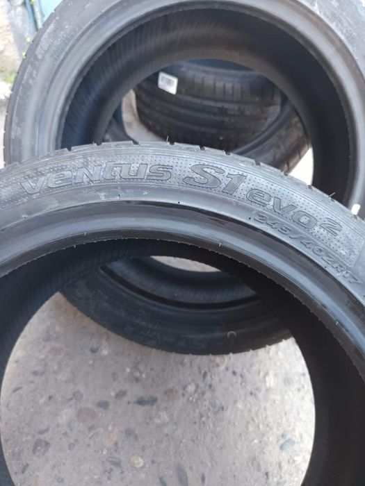 245/40/17 2броя Hankook VentusS1Evo².Гумите са чисто нови!!