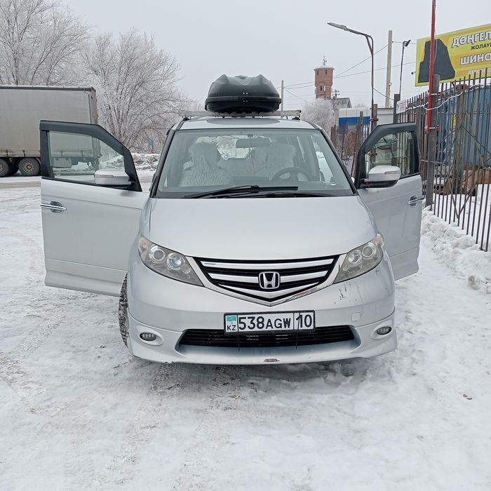 Honda elysion объём 2.4 полный привод